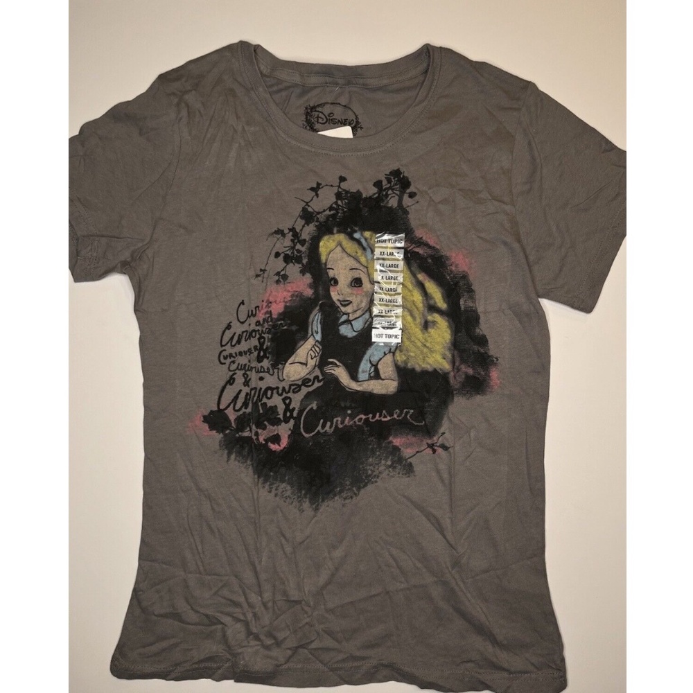 Vtg Disney Couture Alive in Wonderland "Curiouser" Shirt NWT Size Juniors XXL